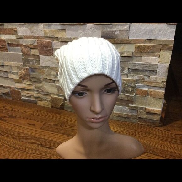 MICHAEL KORS Knit Hat - Picture 5 of 10
